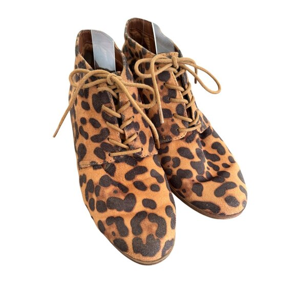 DV Dolce Vita Leopard Print Lace-Up Suede Desert Boots Womens Size 7.5 - Picture 2 of 10